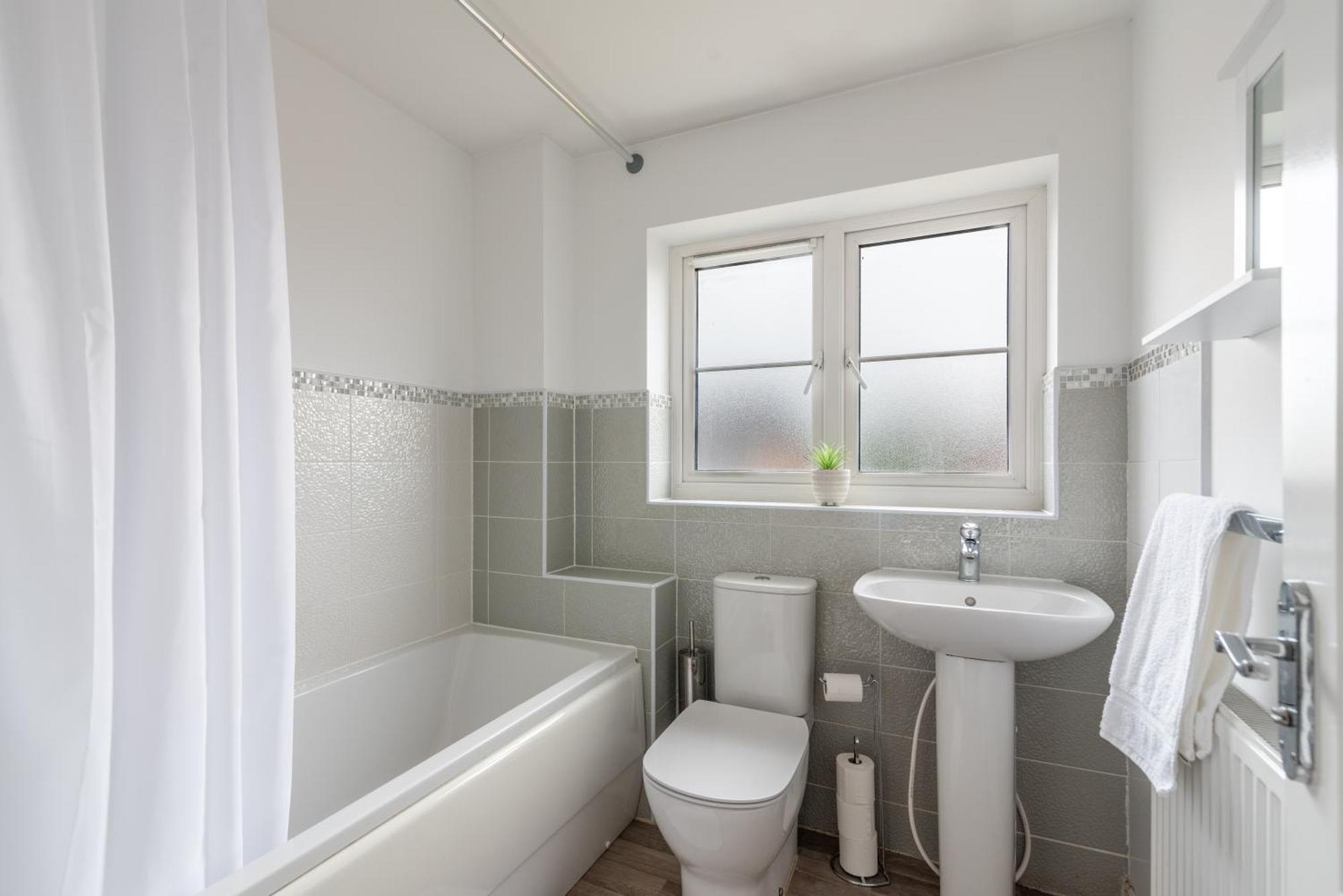 Prime Location 3 Bed House Villa Newport  Exteriör bild